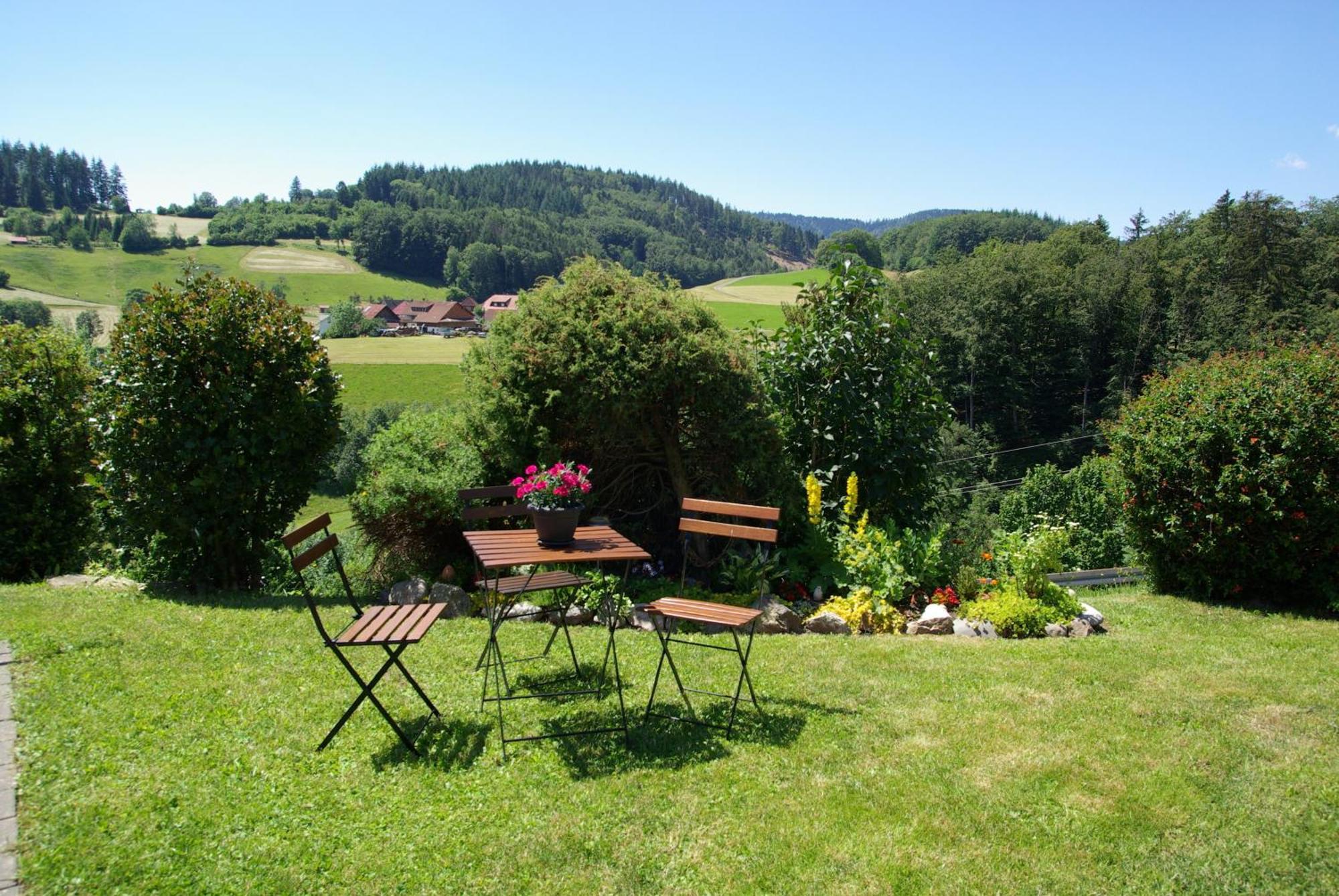 Haus Foehrenbach Apartment Schonenberg Exterior photo